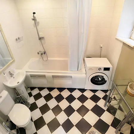 Quiet Kadriorg Street Korter Tallinn