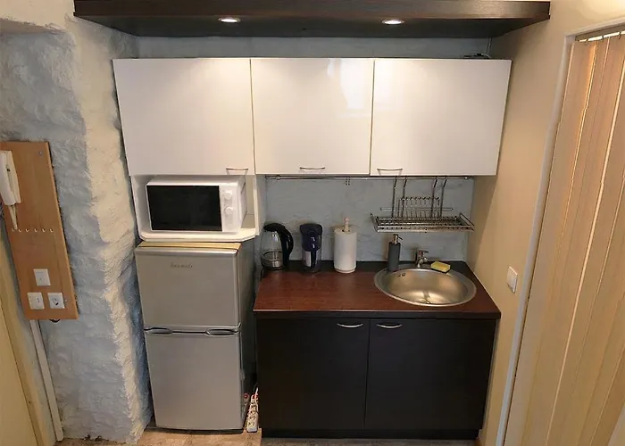 Quiet Kadriorg Street タリン