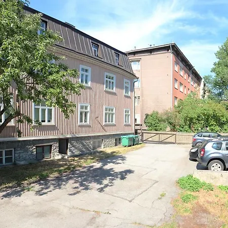 Quiet Kadriorg Street 아파트 *